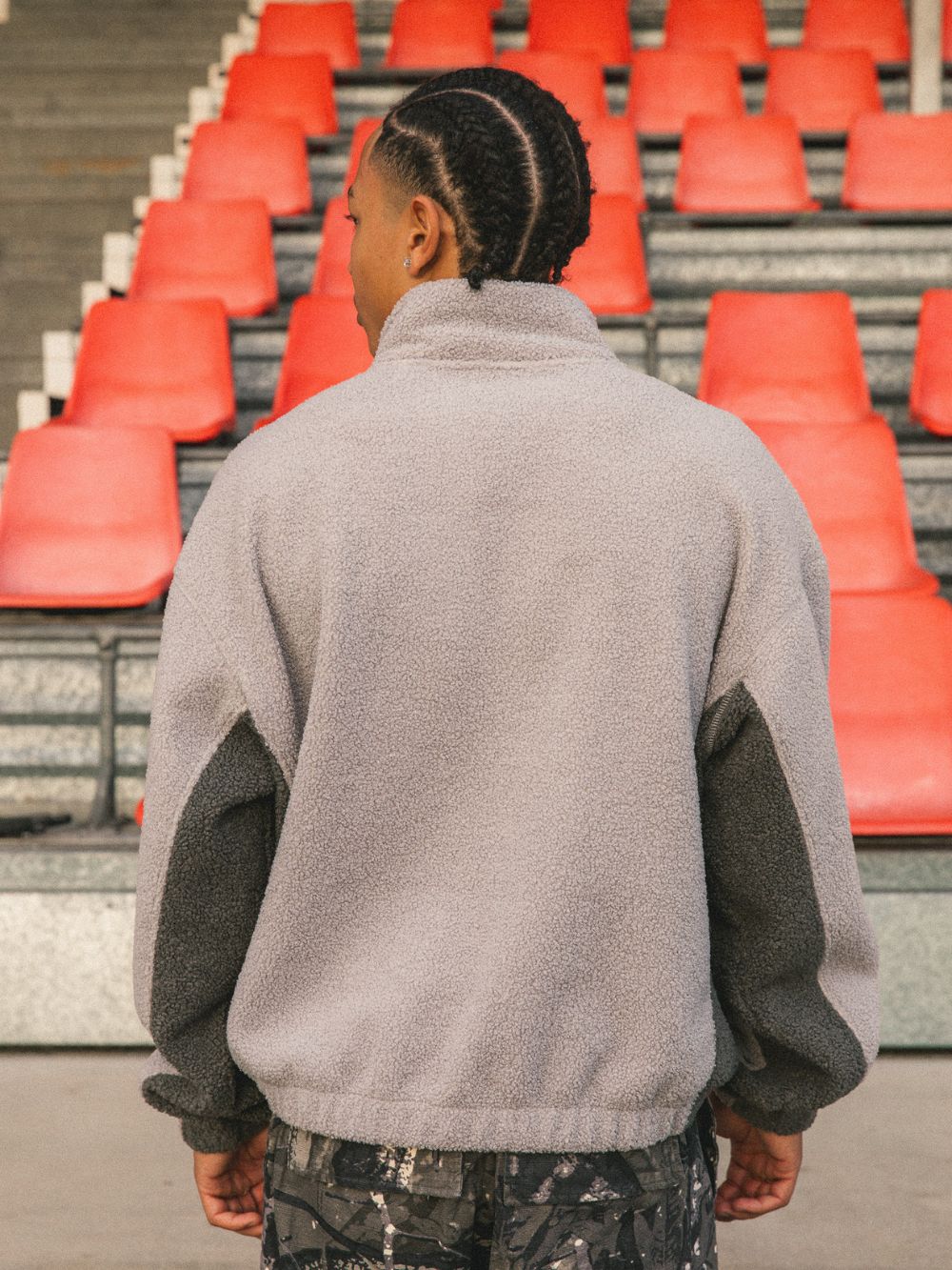 Webbed Collar Sherpa - Washed Grey