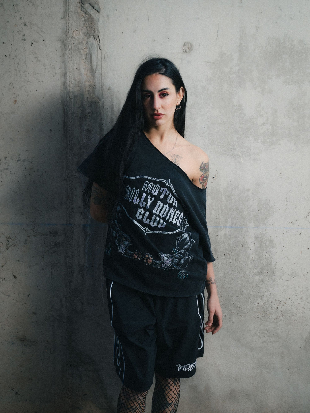 Tough Cat Off Shoulder Tee - Washed Black
