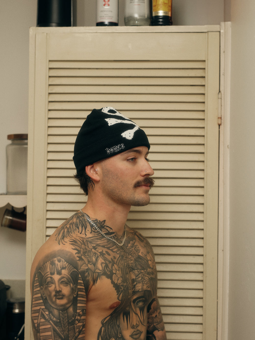Bones Skully Beanie - Black/White
